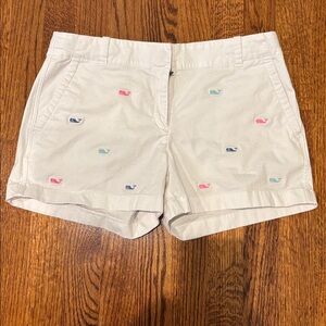 Vineyard Vines White Shorts with Embroidered Whales